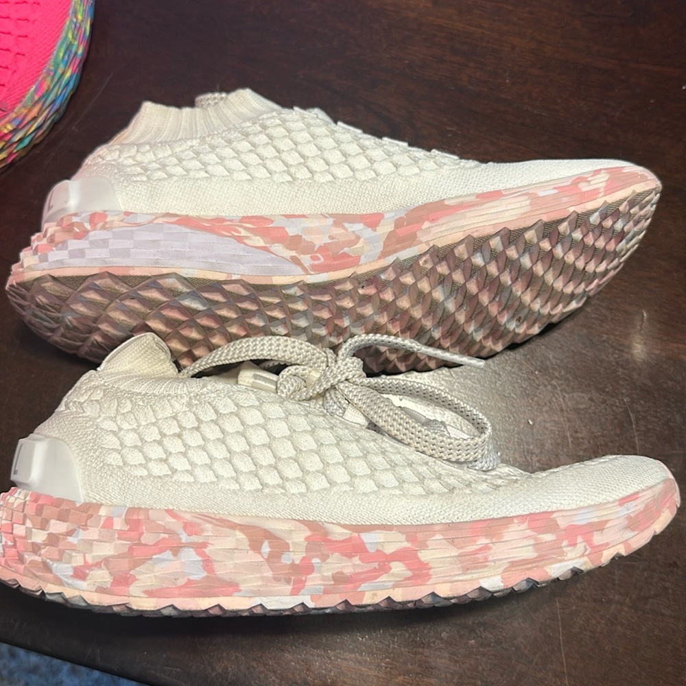 NOBULL Women’s Aspire Size 6 White/Pink